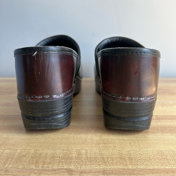 Dansko Professional Clog in Cordovan Cabrio - Picture 4 of 6